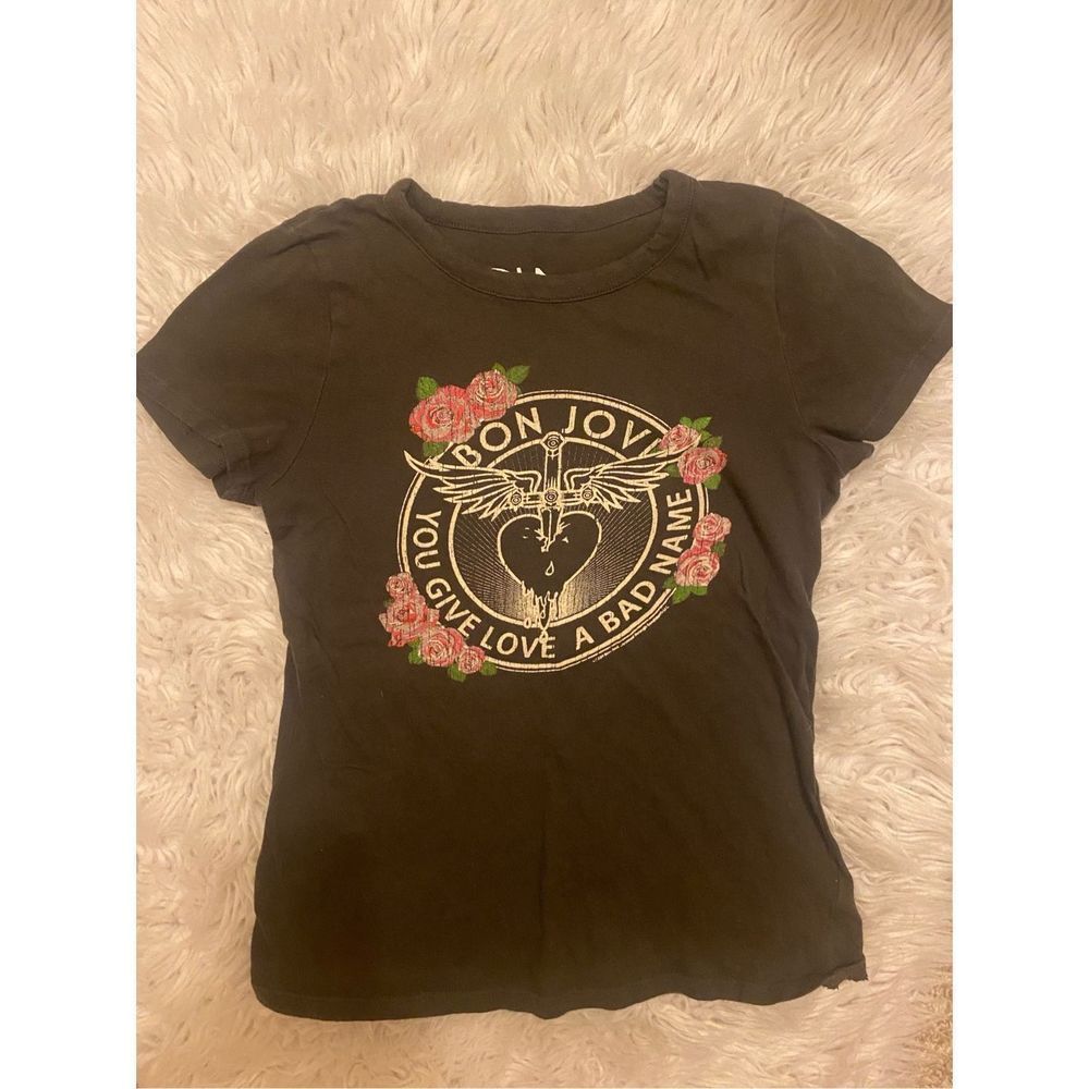 CHASER Bon Jovi You Give Love A Bad Name Tee. Distressed gray. Size XS. Preloved